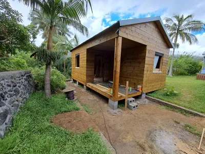Chalet bois 30m² à Saint-Joseph – Résistance et adaptation