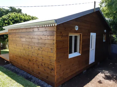 Chalet bois 40m² avec terrasse de 18m² – Confort et élégance tropicale